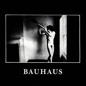 bauhaus-in-the-flat-field-capa