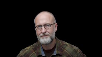 Foto de Bob Mould para resenha do álbum Sunshine Rock (2019)