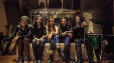 Foto da banda Ema Stoned para resenha do álbum "Phenomena"