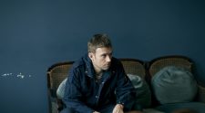 Foto de Damon ALbarn (Blur/Gorillaz) para notícia sobre a música sre mais política