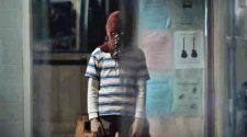 Cena do filme Brightburn