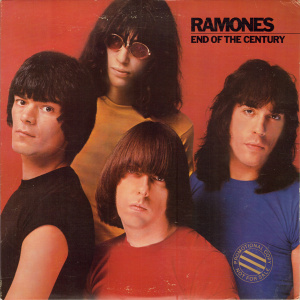 Capa do álbum End of the Century dos Ramones