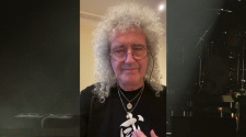 Foto de Brian MAy, notícia de MicroConcerto