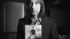 Foto Bobby Gillespie para texto do livro 'Garoto do Cortiço'