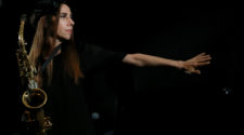 PJ Harvey, foto para texto sobre B-Sides, Demos & Rarities