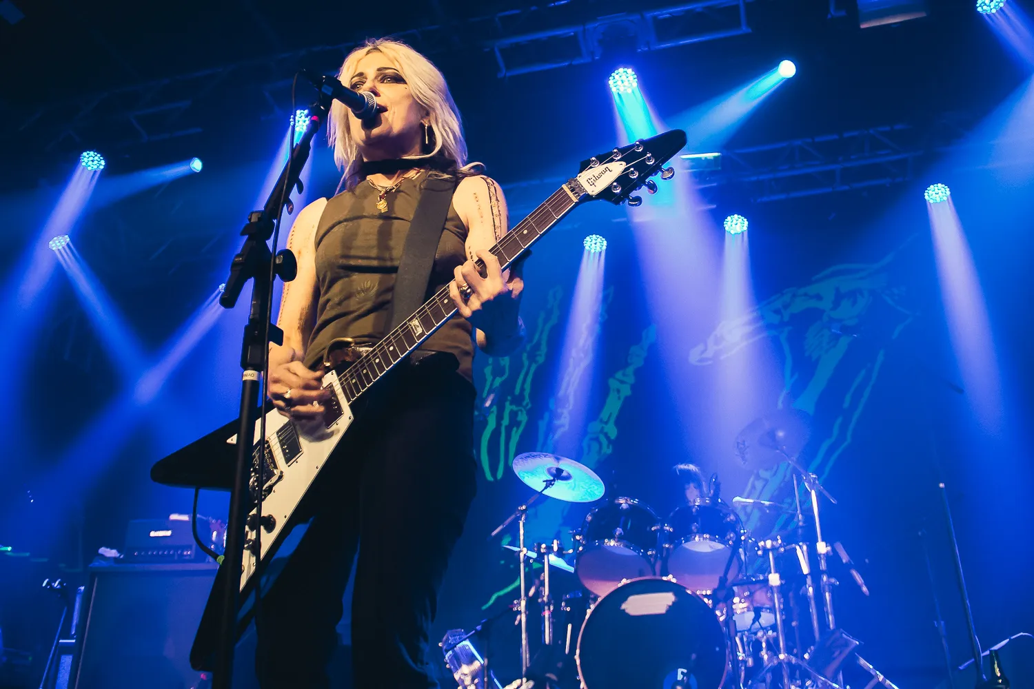 Donita Sparks (L7) durante Show em Poá, 2023 | Crédito: Billy Valdez/Coletivo Catarse